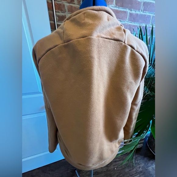 Made in USA! Deso Camel Pull Over - Picture 6 of 6